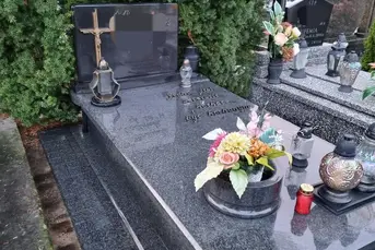 Oferuje sprzatanie grobow
