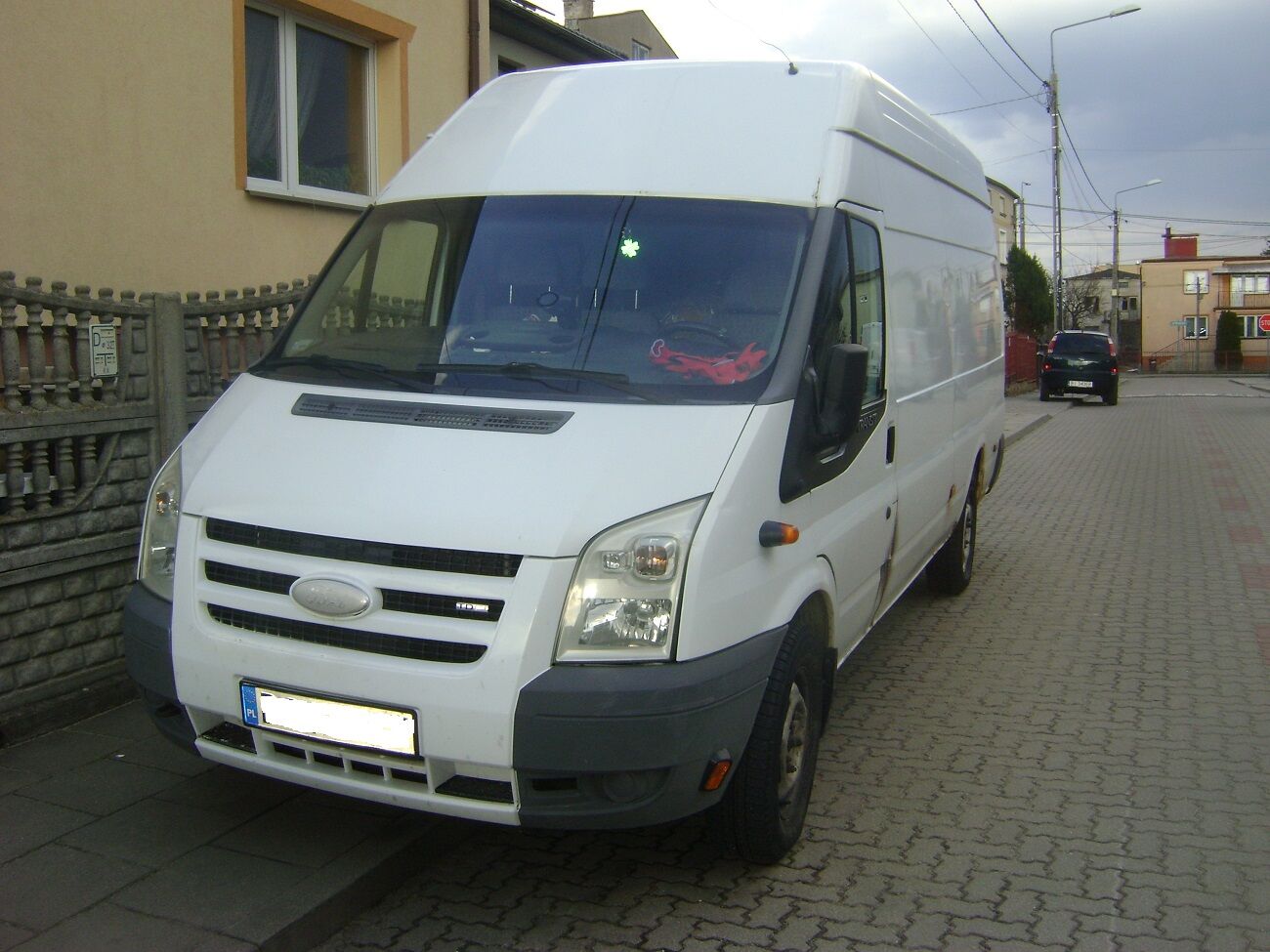 BAGAZOWKI-przeprowadzki-przewoz Mebli-AGD-rzeczy