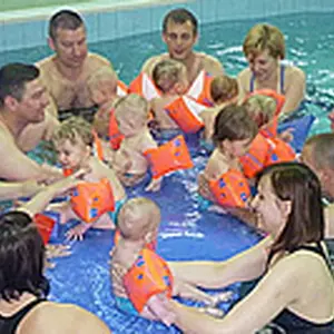 Kajtek. Pływanie niemowląt, zajęcia korekcyjne i ogólnorozwojowe w wodzie