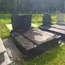 E. i W. Rutkowscy. Nagrobki granitowe
