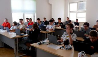 Technikum Programistyczne InfoTech