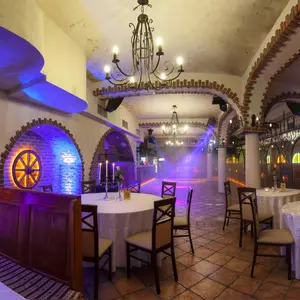 Hotel Pod Herbem ** Restauracja. Sala Weselna, Bankietowa