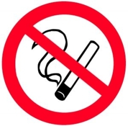Od stycznia ponad 60 osób ukarano za palenie na przystankach
