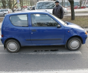 Kobieta potrącona przez seicento trafiła do szpitala