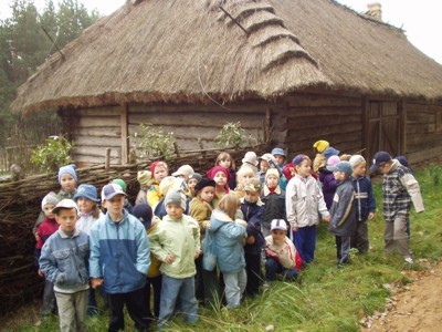  Przedszkolaki na podlaskich dróżkach