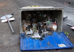 "Miasto nie ma obowiązku nieodpłatnego odbierania odpadów"