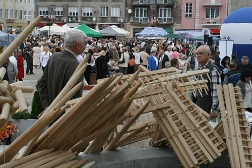 Pod białostockim Ratuszem trwa "Jarmark na Jana"