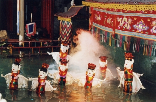 Dziś pierwsze spektakle wietnamskiego teatru na wodzie