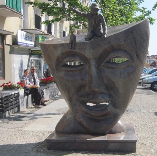 Rzeźba "Maska" - nowa ozdoba centrum miasta