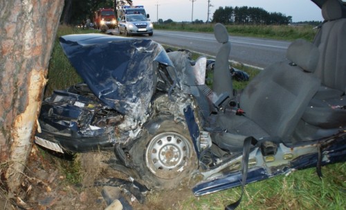 Dwóch zabitych, trzech rannnych - tragiczny wypadek koło Łomży