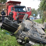 Krajowa "ósemka": Wyprzedzanie zakończone dachowaniem