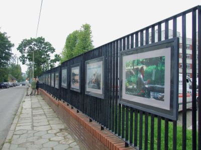 Galeria na płocie z okazji jubileuszu Zespołu Szkół STO