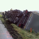 "Ósemka": Wywrócił się czeski tir