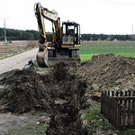 Ziemia z wykopu osunęła się na 29-latka