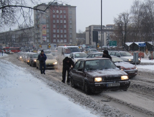 Białystok: "Sytuacja na drogach jest opanowana"