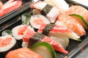 W Białymstoku można nauczyć się robić sushi