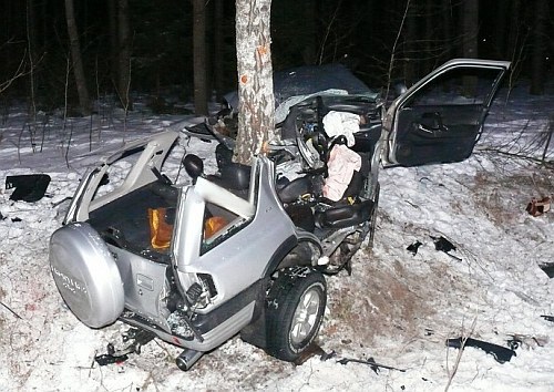 Wypadek koło Grabówki. Jedna osoba nie żyje, dwie ranne