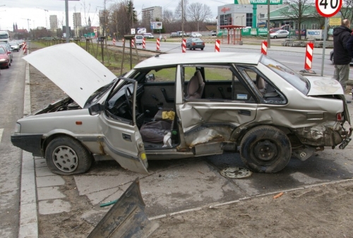 Wypadek na ul. Branickiego. 3 osoby zostały ranne