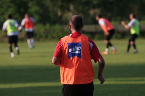 Jagiellonia trenuje, nowi piłkarze podpisują kontrakty