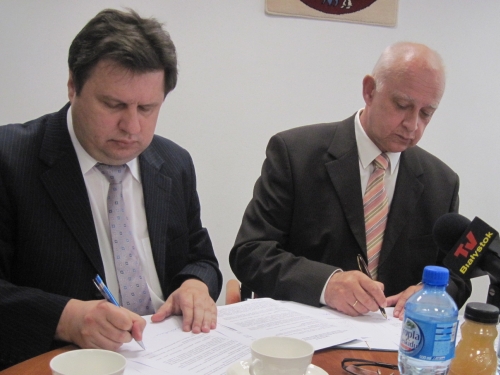 Podpisano porozumienie ws. przejęcia dwóch szpitali przez UMB