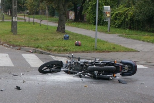 Nie ustąpił pierszeństwa. Dwaj motocykliści trafili do szpitala