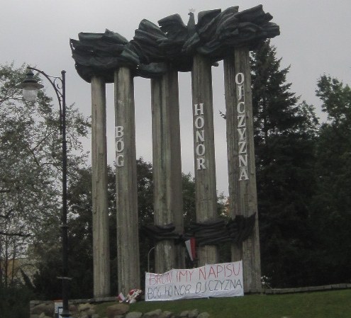 36 lat temu odsłonięto kontrowersyjny dziś pomnik