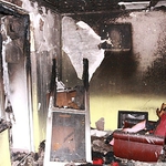 Podpalił mieszkanie, w którym przebywała jego żona