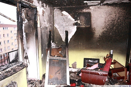 Podpalił mieszkanie, w którym przebywała jego żona