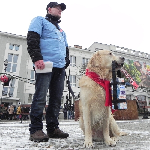 WOŚP. Orkiestra zagrała z pompą