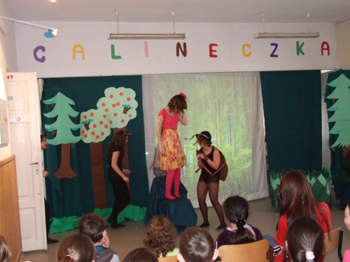 Calineczka - spektakl  uczniów ZSS STO promuje wolontariat