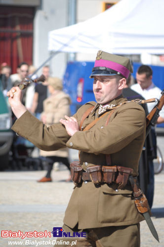 Piknik militarno-historyczny na Rynku Kościuszki