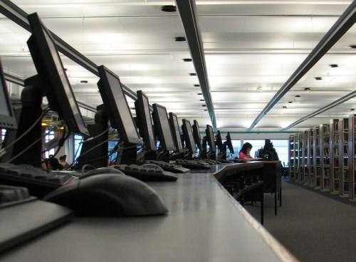 Uczniowie z 13 podlaskich szkół otrzymją sprzęt komputerowy