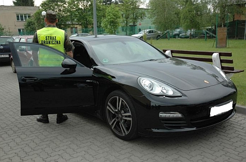 Kradzione porsche warte ponad pół miliona zł zatrzymane w Podlaskiem