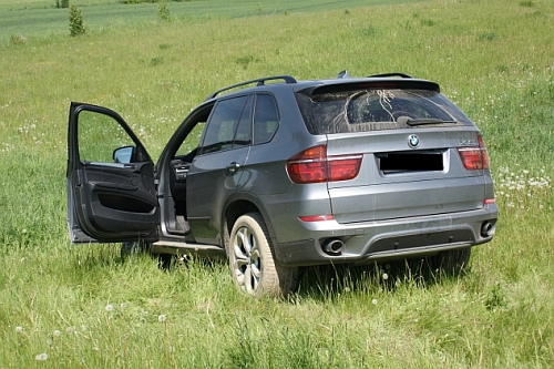 Ukradli w Niemczech, porzucili w Podlaskiem. Zatrzymano 2 BMW