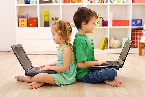 Czy dzieci potrafią spędzić wakacje bez komputera?
