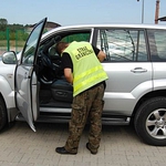 Skradzione we Francji auto znaleziono w Podlaskiem