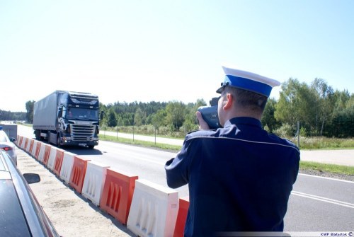 "Bezpieczna ósemka": wystawiono prawie 1000 mandatów