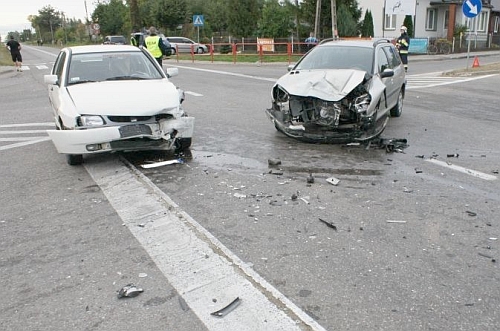 Groźny wypadek na skrzyżowaniu