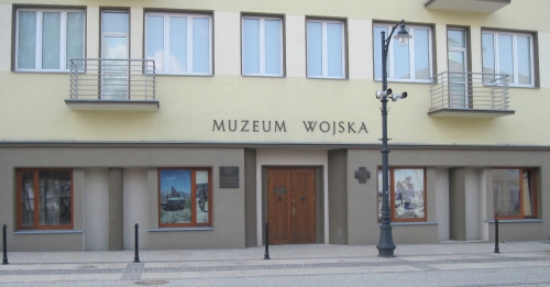 Oprowadzanie po Muzeum Wojska za darmo