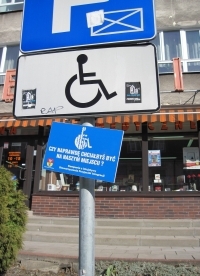 Parkujesz w miejscu dla niepełnosprawnych? Uważaj na mandaty