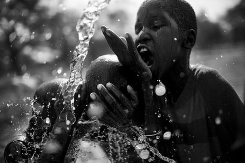 Potrzeba wody w Sudanie. Wystawa w Galerii Amitu