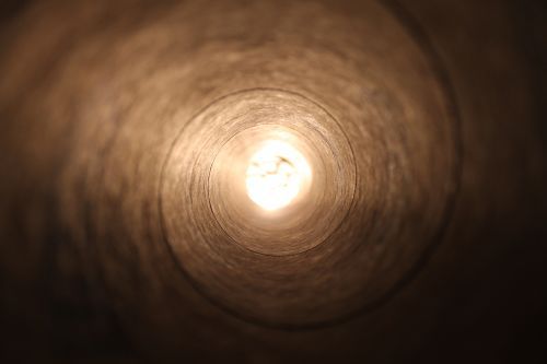 Światełko w tunelu. Konkurs z fizyki w praktyce