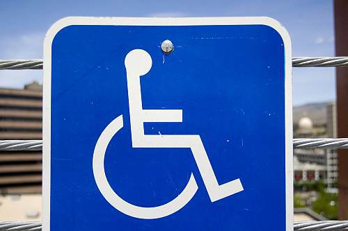 Raport: Turnusy i terapie dla osób niepełnosprawnych są nieefektywne
