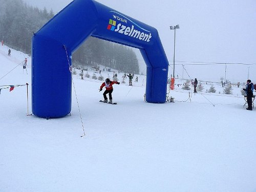 Zmagania narciarskie na "Jesionowej Górze"