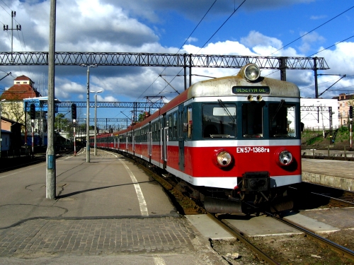 Pociąg się spóźnia. Jakie prawa ma podróżny?