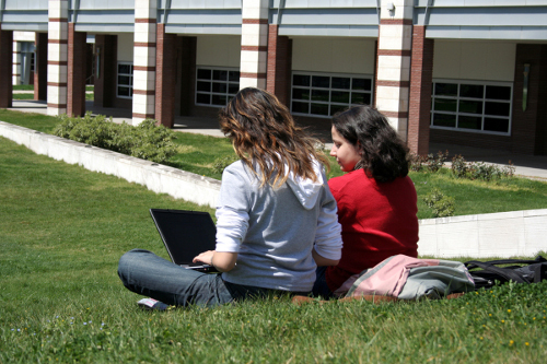 Konkurs dla uczniów i studentów. Do wygrania wycieczka do Uniwersytu Harvarda w USA