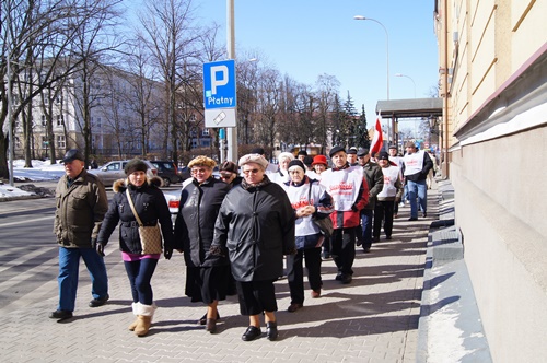 Związkowcy tracą cierpliwość. Kolejna demonstracja pod urzędem