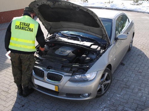 Chciał wywieźć z Polski auto warte 100 tys. złotych. Nie udało się