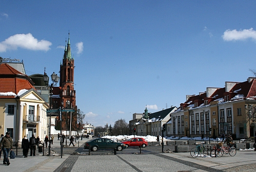 Możliwe przelotne opady. Temperatura rośnie