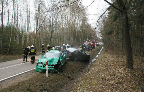 Cztery auta rozbite. Karambol na trasie Białystok - Bielsk Podlaski